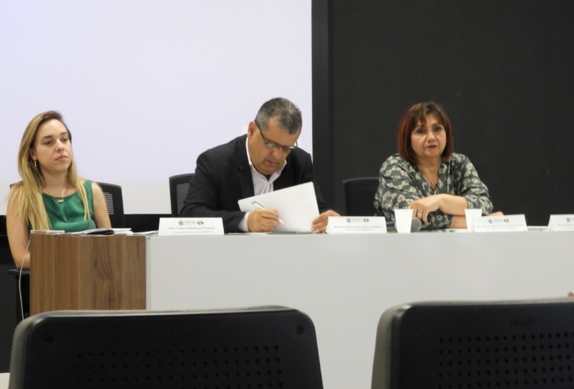 Diretora-secretária do CREFITO-16, Dra. Letícia Padilha, com o presidente da entidade, Dr. Fernando Muniz, e a diretora-tesoureira, Dra. Márcia Rodrigues.